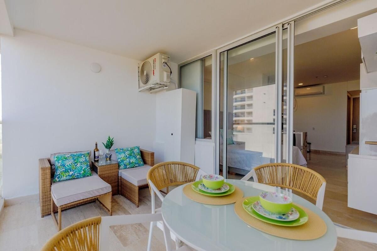 Beautiful In Front Of The Sea Apartamento Cartagena